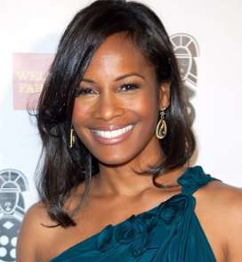 Robinne Lee